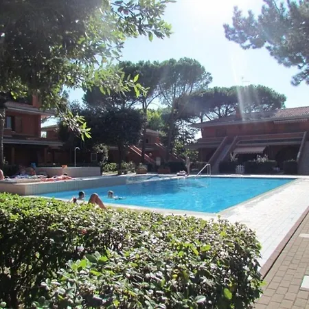 Stunning Big Balcony - Pool - Parking - Airco - Washing Machine Apartment Bibione