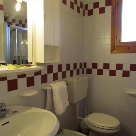 Apartamento Stunning Big Balcony - Pool - Parking - Airco - Washing Machine